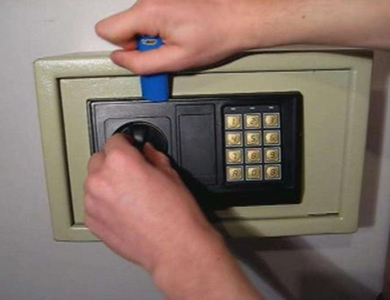 梁山24小时上门开锁公司